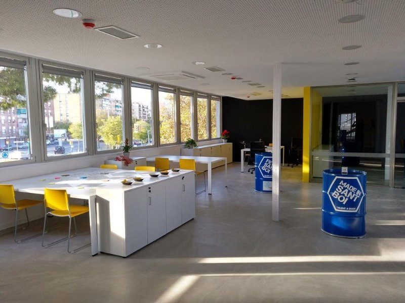 coboilab's tweet photo. Encara no coneixes el nou espai #CoboiLAB de @AjSantBoi? És el Laboratori d'Innovació Social de #SantBoi. T'ho expliquem al nostre blog 👉 https://t.co/9vGLZ0Satc https://t.co/ZICXmOXtQR