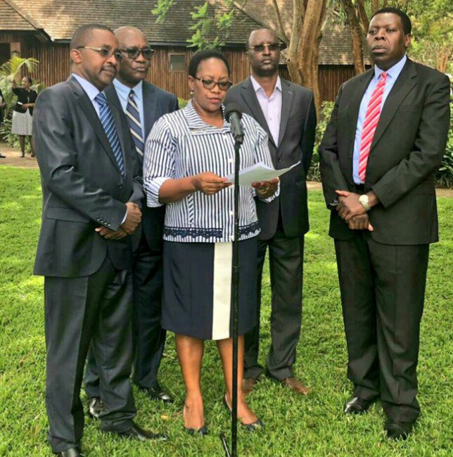 pewa_ke's tweet photo. CS Sicily Kariuki presented Kenya National Union Of Nurses resolutions ##healthforAll #UHCprogram https://t.co/7jxPvN3zcH https://t.co/KGNuBzzUzy