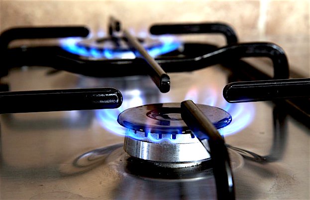 opcions's tweet photo. [ #TenimOpcions 2/4 ]

Donem gas a les alternatives
https://t.co/gKqa7beyq5

L’extracció i el transport del gas té un alt cost mediambiental. Però a vegades no podem apostar per altres fonts d'energia. Proposem opcions per quan només ens queda escollir quina empresa contractem. https://t.co/UiGusL9vrM