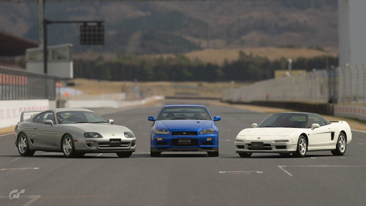 sina_arisa204's tweet photo. 国産スポーツカーの今と昔 #gtsport https://t.co/zQHeRzX8wK