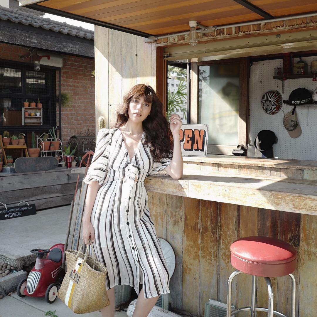 It’s so summer guys!! ร้อนขนาดนี้หาชุดเบาสบายใส่กันเถอะค่ะ☀️🧡<a href="/m2spop/">m2spop</a> #kleiderbykimberley