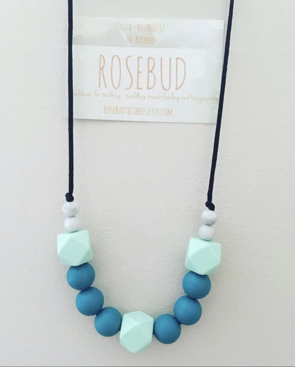 _ROSEBUD_2's tweet photo. Happy pancake day 🥳I think it might be my favourite day of the year to celebrate I’m offering £1 off any order placed until midnight tonight !🤩#normalizebreastfeeding #wearallthebabies #teethingnecklace #breastfeeding #fiddlenecklace #mumnecklace #slings #babywearing #pancake https://t.co/iebsW2kxur