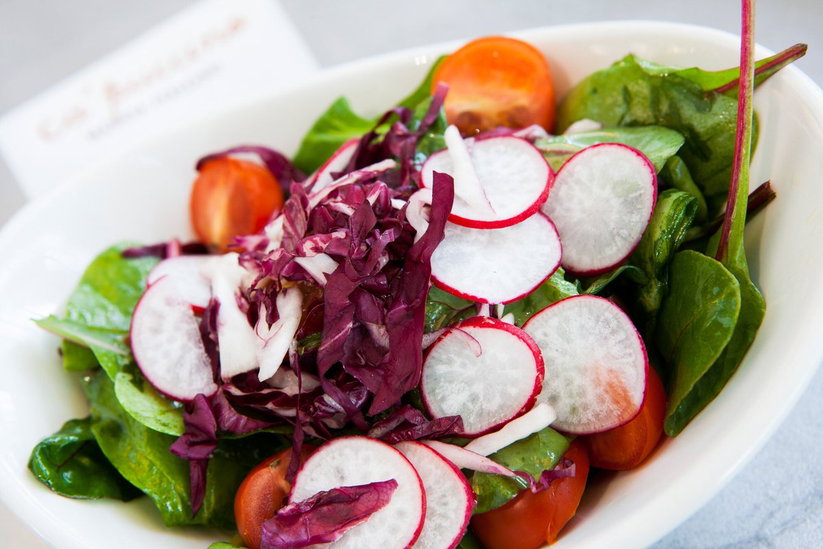 CapuccinoKSA's tweet photo. What about a salad for today? 😍 
شرأيك بسلطة اليوم؟ 😍  #ca_puccino #cappuccino #coffee #comingsoon #riyadh #saudiarabia https://t.co/3PSohvJ4A2