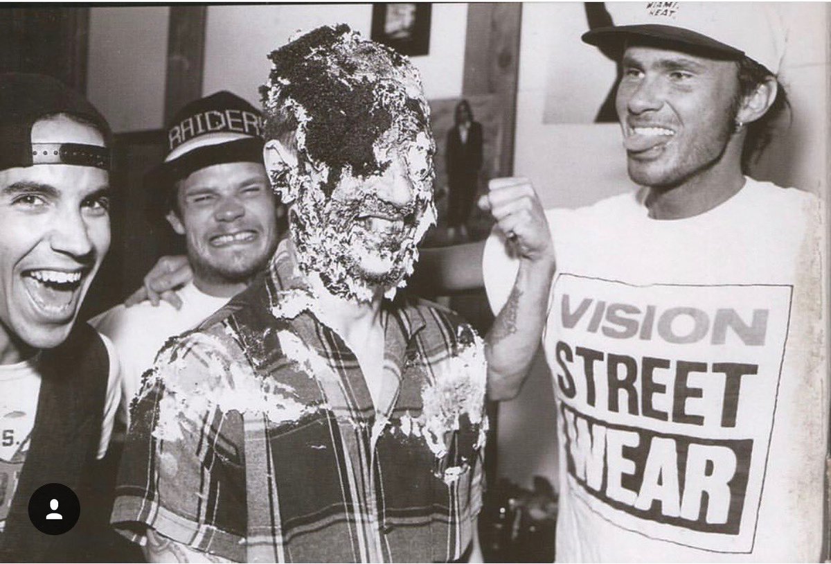 RHCPchad's tweet photo. Happy birthday John! One of my favorite pics! https://t.co/Hk11FC8RYU