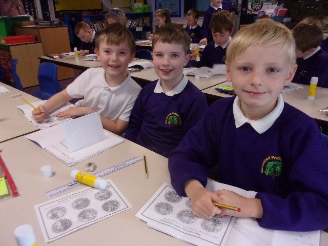MissJenkinson's tweet photo. Y3 inspired by pancake day - solving pancake fraction problems @GarswoodPrimary #fractions #makingushungry https://t.co/PBUKXVNqYp