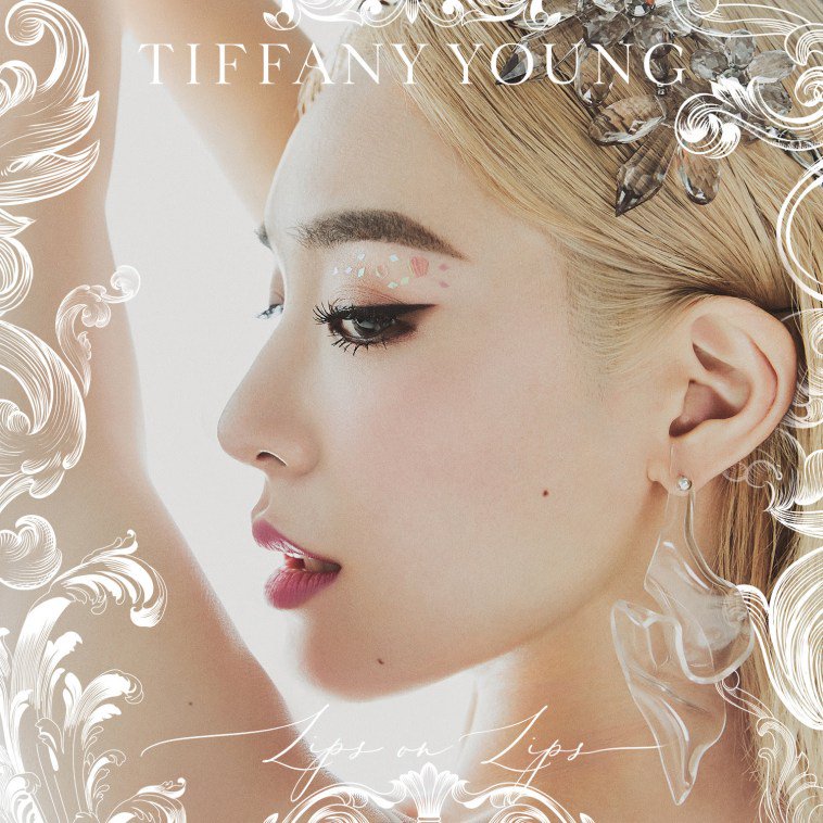 GGGoods's tweet image. Calling all @tiffanyyoung fans!

You can now pre-order her new album "Lips On Lips" at girlsgenerationgoods.ecwid.com/Tiffany-Young-…!