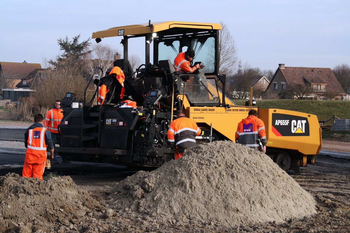 H4A_'s tweet image. In opdracht van de provincie Zeeland heeft H4A de afgelopen maanden hard gewerkt aan de realisatie van een gloednieuw busstation aan de Vestingweg in IJzendijke.

Een mooi project met een uniek eindresultaat!

#MaakhetbijH4A #IJzendijke #Busstation