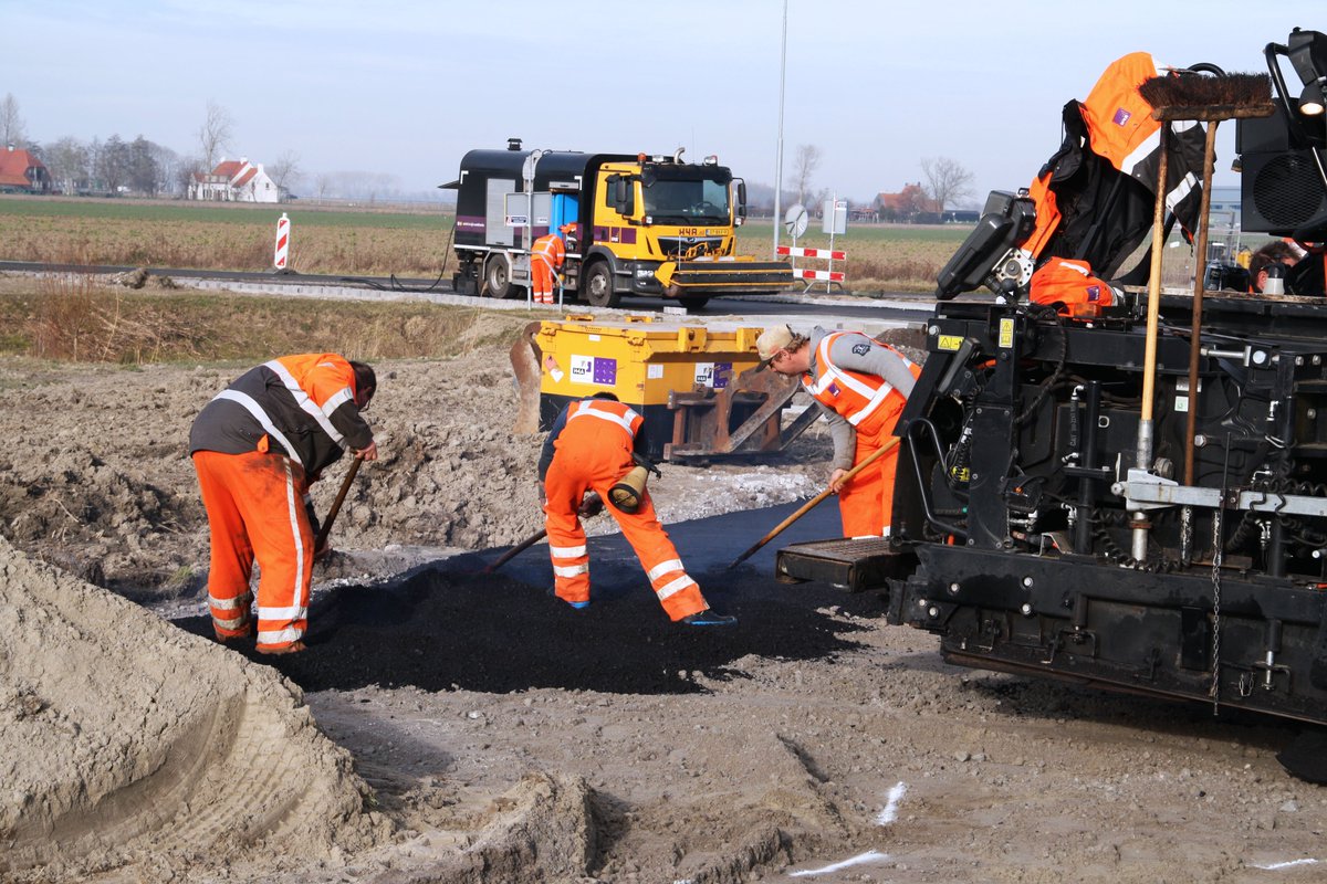H4A_'s tweet image. In opdracht van de provincie Zeeland heeft H4A de afgelopen maanden hard gewerkt aan de realisatie van een gloednieuw busstation aan de Vestingweg in IJzendijke.

Een mooi project met een uniek eindresultaat!

#MaakhetbijH4A #IJzendijke #Busstation
