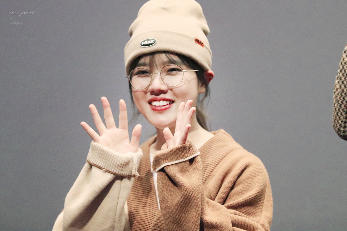 [190214 영화 '증인' 발렌타인데이기념 무대인사] 끝까지 안녕을 놓치지 않는 향기..! https://cherrysmell.tistory.com/entry/190214-movie-ValentineDay-greetings-2…...