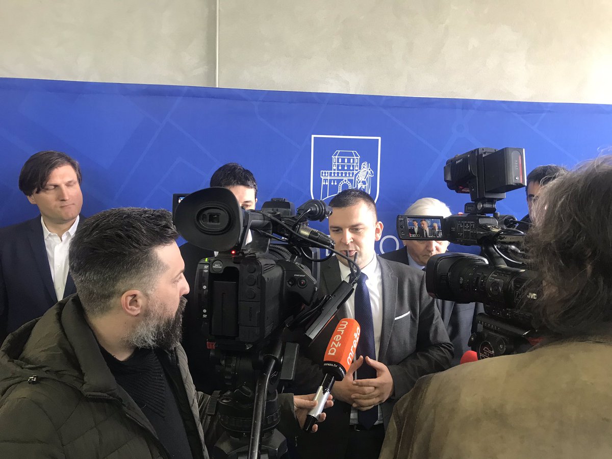 HUP_hr's tweet photo. Grad Bjelovar ponovno potiče poduzetništvo nagrađivanjem naj start up ideje s iznosom od 100.000 kn, a žiri čine i predstavnici HUP-a - podržavamo dobre ideje i širenje poduzetničkog duha u zemlji ✅ @Dario_Hrebak #startups https://t.co/w7Pajtt9V2