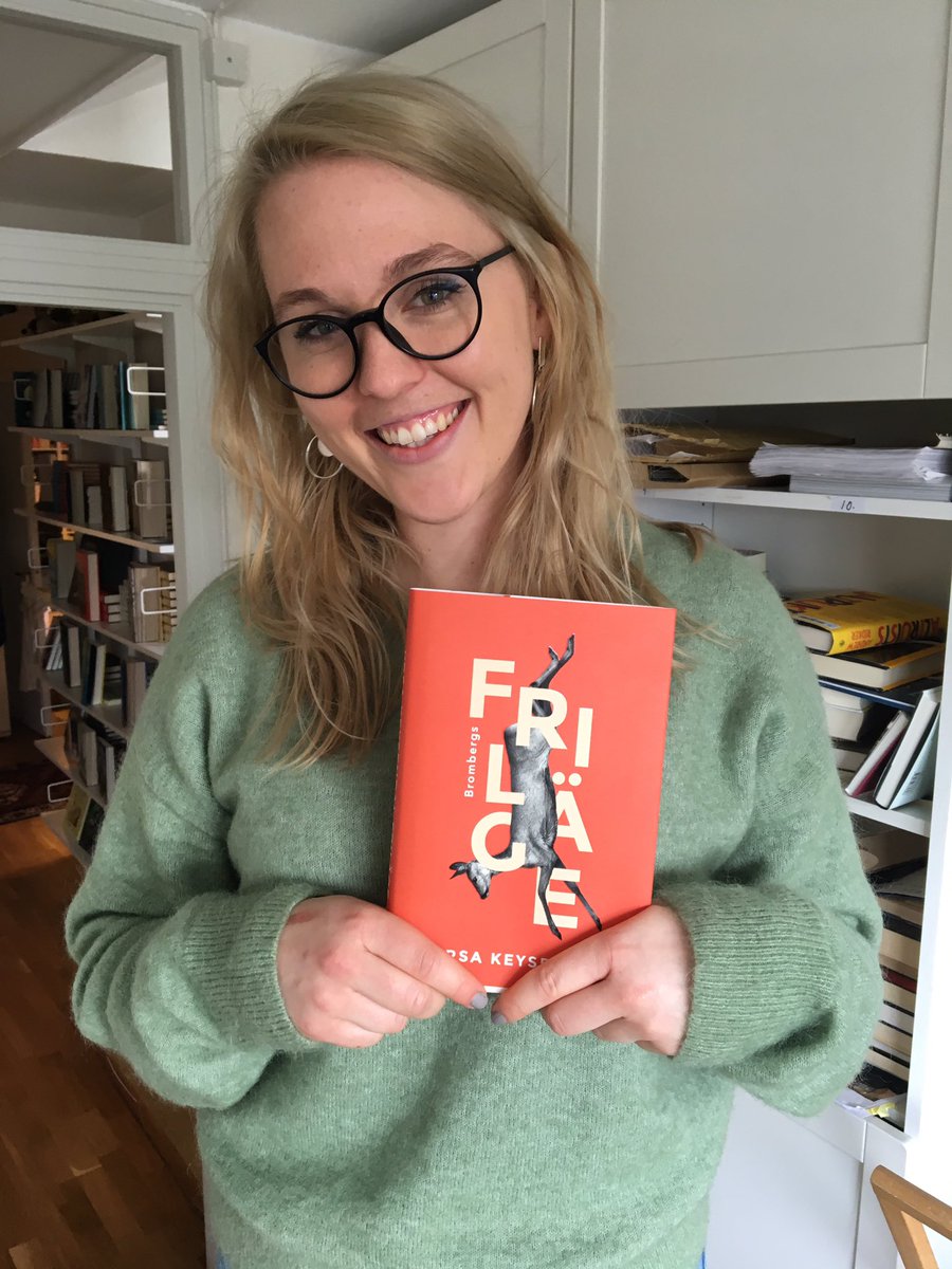 1 st lycklig författare aka Yrsa Keysendal sprang idag till förlaget för att få en första titt på sin ”Friläge”. I handeln nästa vecka och bokrelease den 21 mars på Brooklyn bar. Håll i hatten!