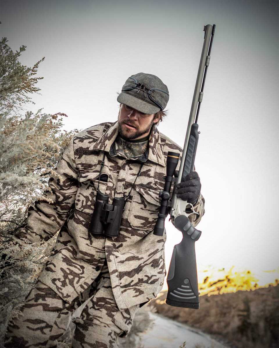 TCArmsCo's tweet photo. Do you know what the difference is between the T/C Encore Pro Hunter FX™ and the T/C Encore Pro Hunter XT™? Do you know what one is in this image? #TCarms #EncoreProHunter #Hunting #muzzleloader https://t.co/aKsH3pquAm