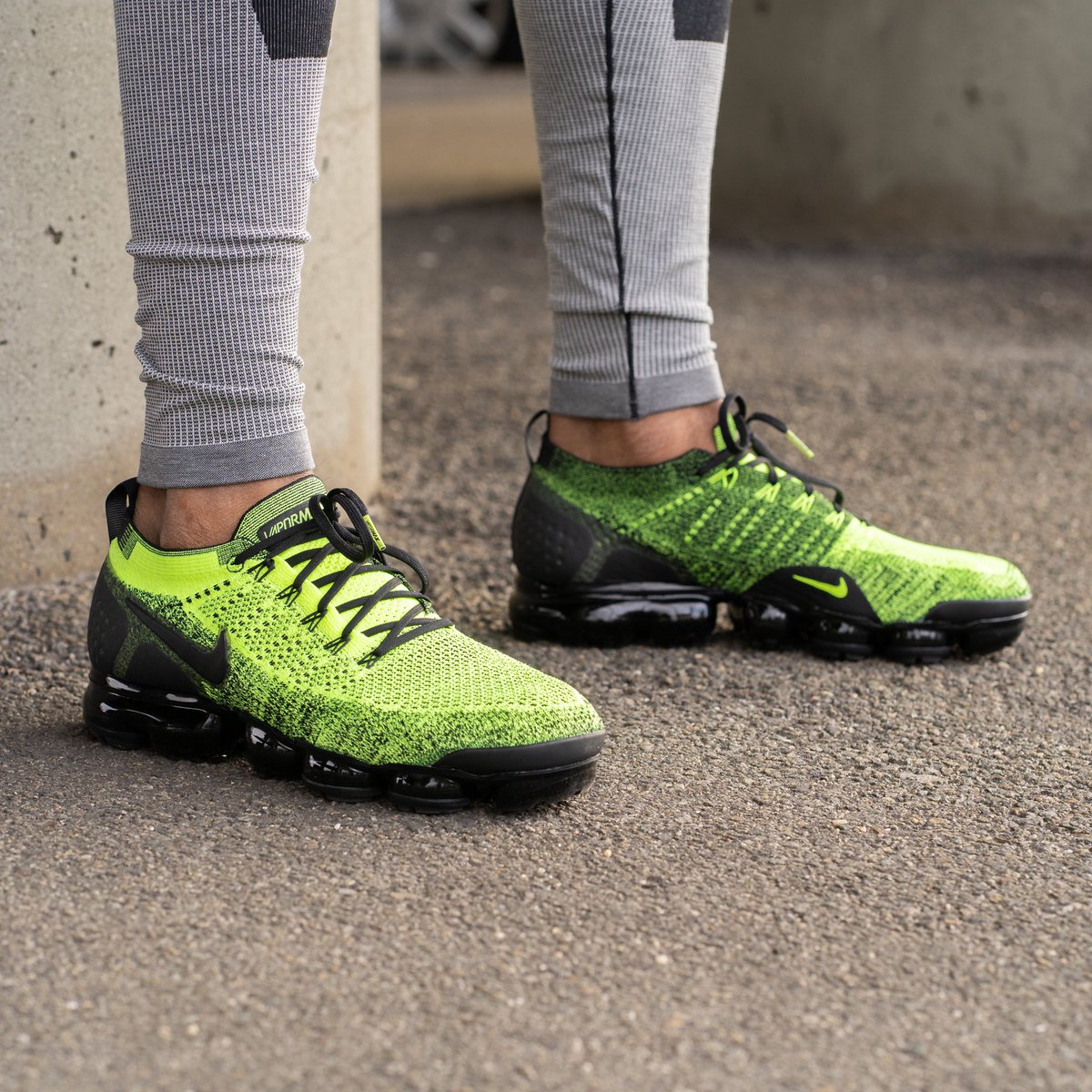 vapormax flyknit 2 neon