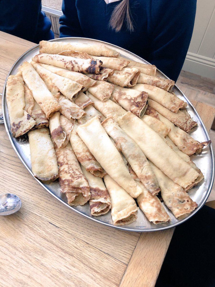 Robertson_Sed's tweet photo. Pancakes with a selection of toppings #perfectpudding #ShroveTuesday https://t.co/RoadcU3P4u