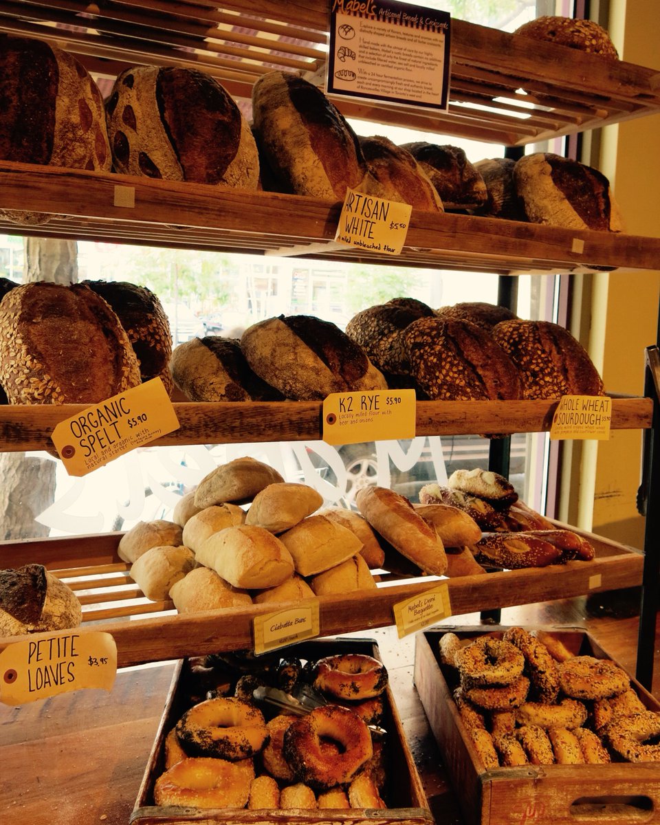 erlebetoronto's tweet photo. Sieht fast wie in einer deutschen Bäckerei aus in #Torontos Mabel´s Bakery. #ErlebeToronto https://t.co/7CkvfIT1Xi