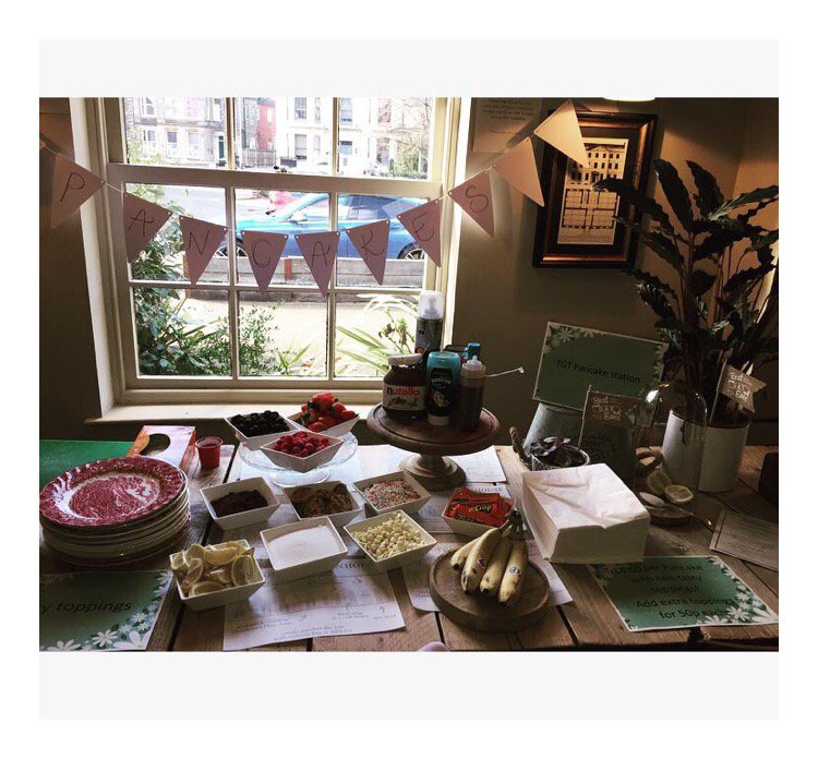 Our pancake station is now LIVE, and we think it looks flippin’ marvellous! Available until 7pm 🥞😋