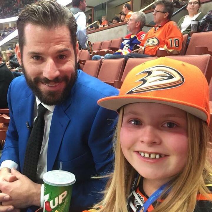AprilJWhalen's tweet photo. Happy 1000 game @Ryan_Kesler ! Eating popcorn with Mackinley may not have been a highlight of your career but it has been the highlight of her life!  Thank you. @AnaheimDucks @Jenny_Kesler  @jillpainter @KentFrench @Duckscolorman @nhl #goducks #bcfan #kesler #1000game https://t.co/cIQQqzmcyi