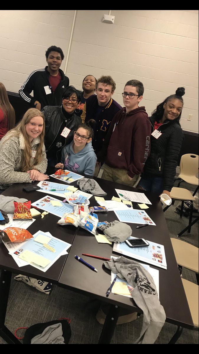 acdunlap5's tweet photo. Spending time with our youth leaders Statewide at the Teen Titans Leadership Summit. My team#100 #GrahamSchool #AUS https://t.co/9d1bCfWFFR
