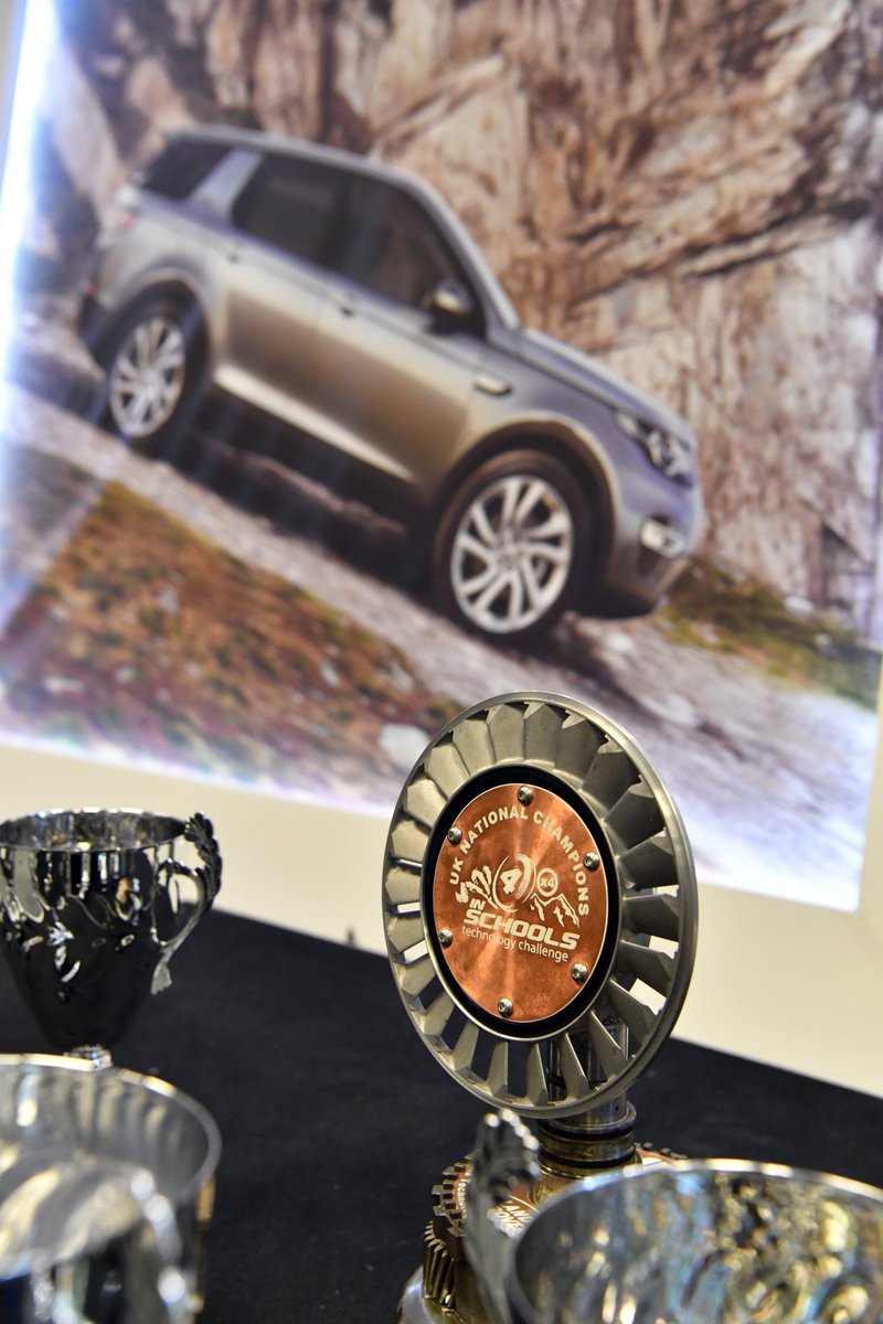 4x4inSchoolsUK's tweet photo. It's nearly time for our UK Finals. Who'll take the crown?  #STEM #DrivingInnovation  #NationalFinals #JLR @EIM_HQ https://t.co/cyUh3pzCkP
