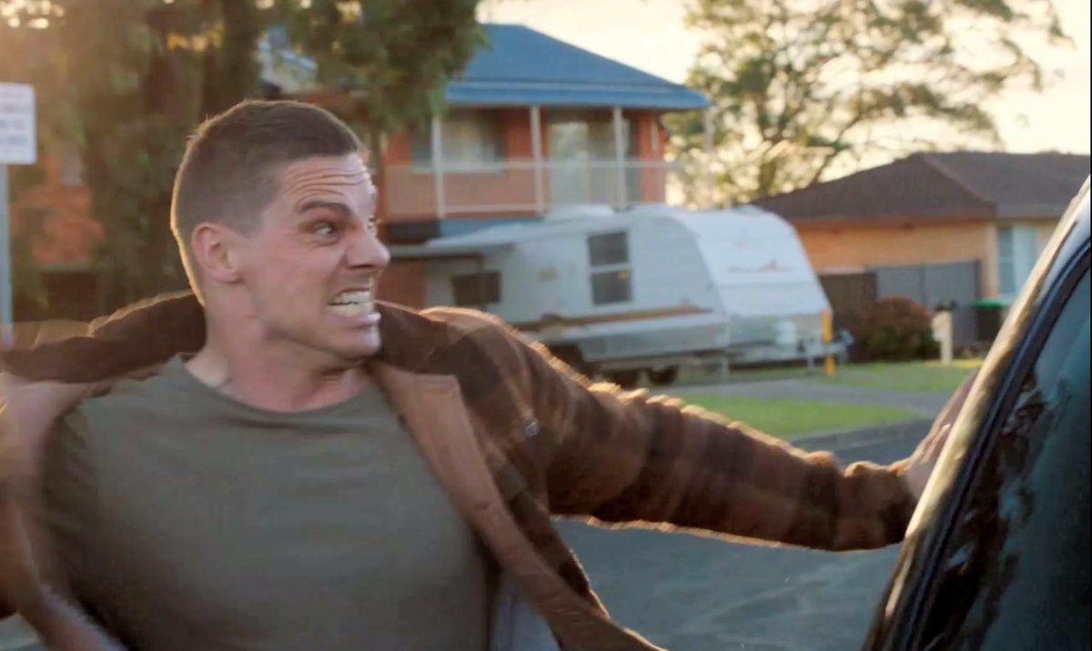 Can't get worse than this. Sean getting crazy with another driver while getting home with Callum. He  is not able to think straight and don't know what would have happened if his son didn't come out and cry 😢 and now he is afraid of his father #FightingSeason
