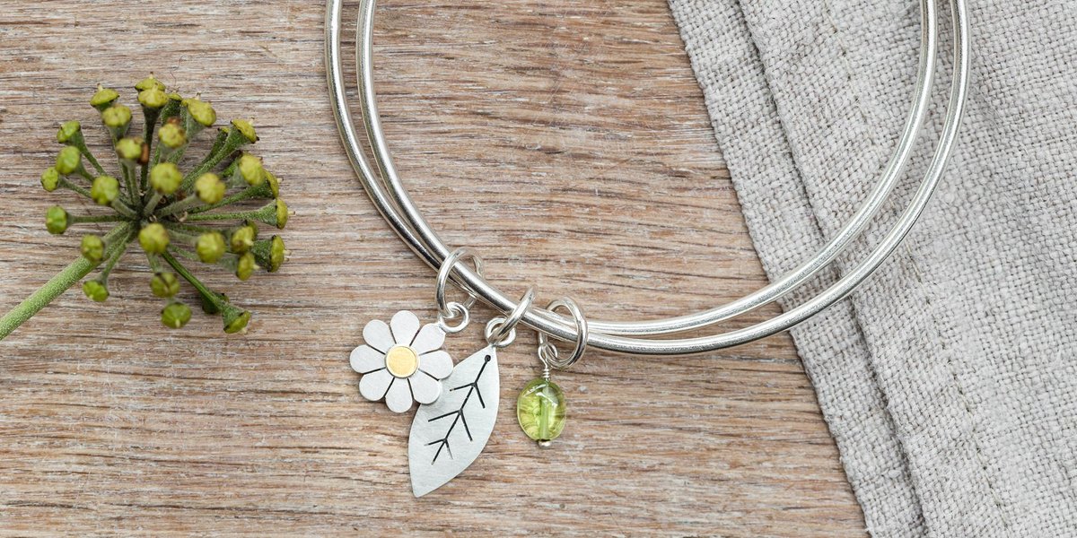 Love contemporary jewellery? Shop online from over 60 top jewellery designers mailchi.mp/lovedazzle/for… #lovejewellery #contemporaryjewellery #lovedazzle