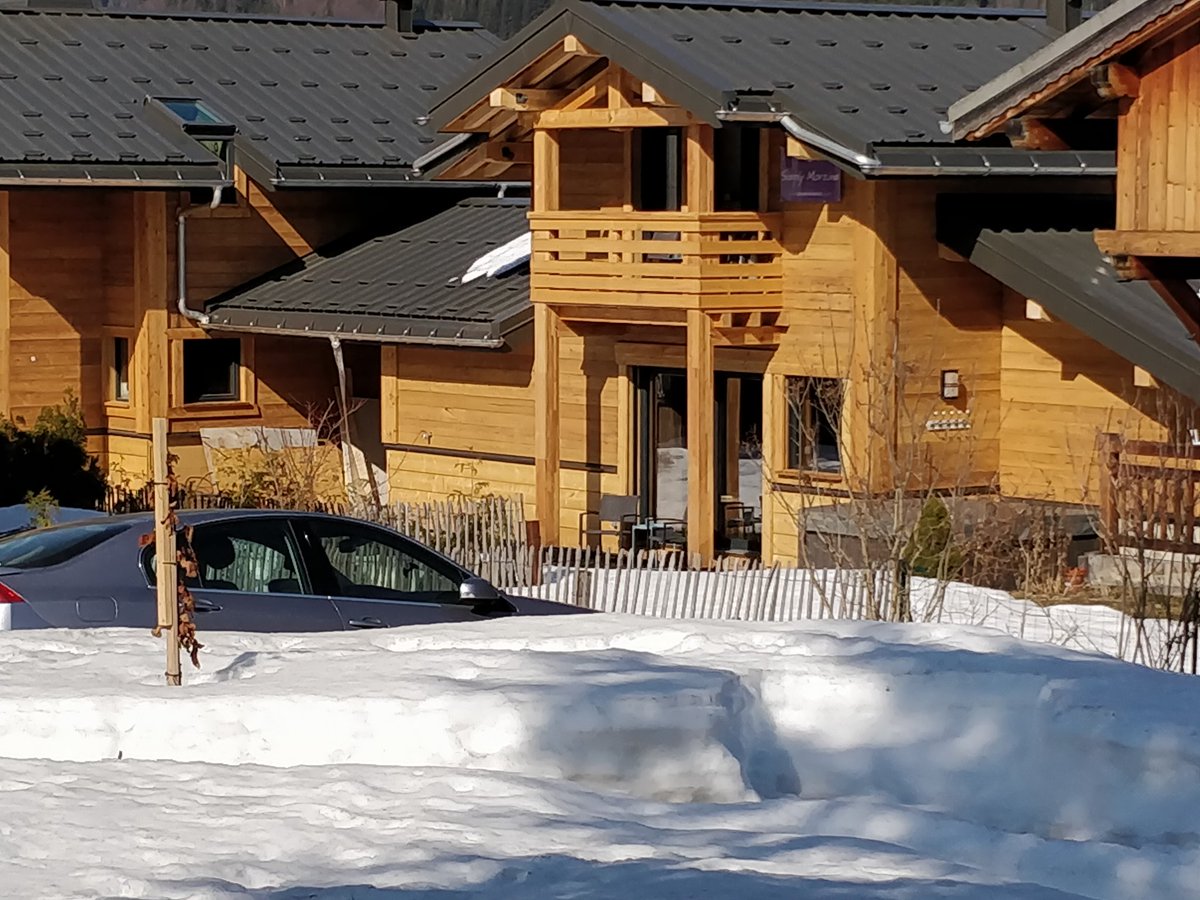 Just back from a great weekend boarding and skiing with some mates <a href="/Morzine/">Morzine</a>

We stayed with @SimplyMorzine Great service from start to finish and a fantastic chalet. Check them out if you fancy a winter (or summer holiday) in the French Alps.