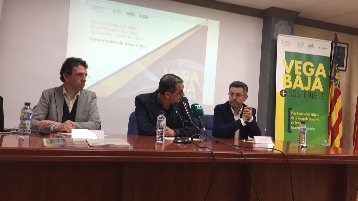 jordipietx's tweet image. Avui amb @CVBSostenible a #Cox segona reunió del Pla especial #VegaBaja del #PAECV amb alcaldes i regidors. Resultats de diagnòstic i campanya ciutadana @ecoembes_com @AngelHervella