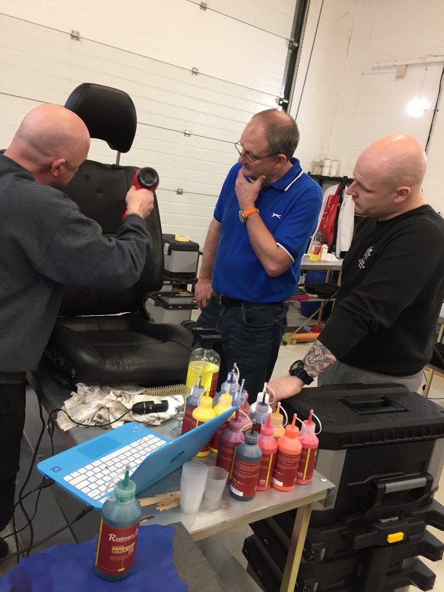 LRC_Apprentice's tweet image. Our training course is underway!

A blog post all about the training and how our trainees are feeling about the course is on the way soon

#leatherrepair #training #learning #course
