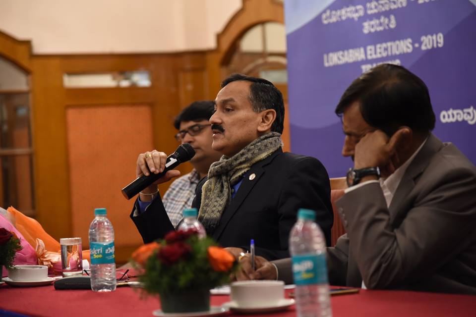 ceo_karnataka's tweet photo. Various Training and Workshops were conducted for officers as part of preparations for Lok Sabha Elections 2019
#VoteResponsible #AllToPoll #EveryVoteCounts
#CEOKarnataka #ElectionCommissionofIndia #ECI #NoVoterLeftBehind #InclusiveAccessibleEthicalElections https://t.co/SUG54D4SpE