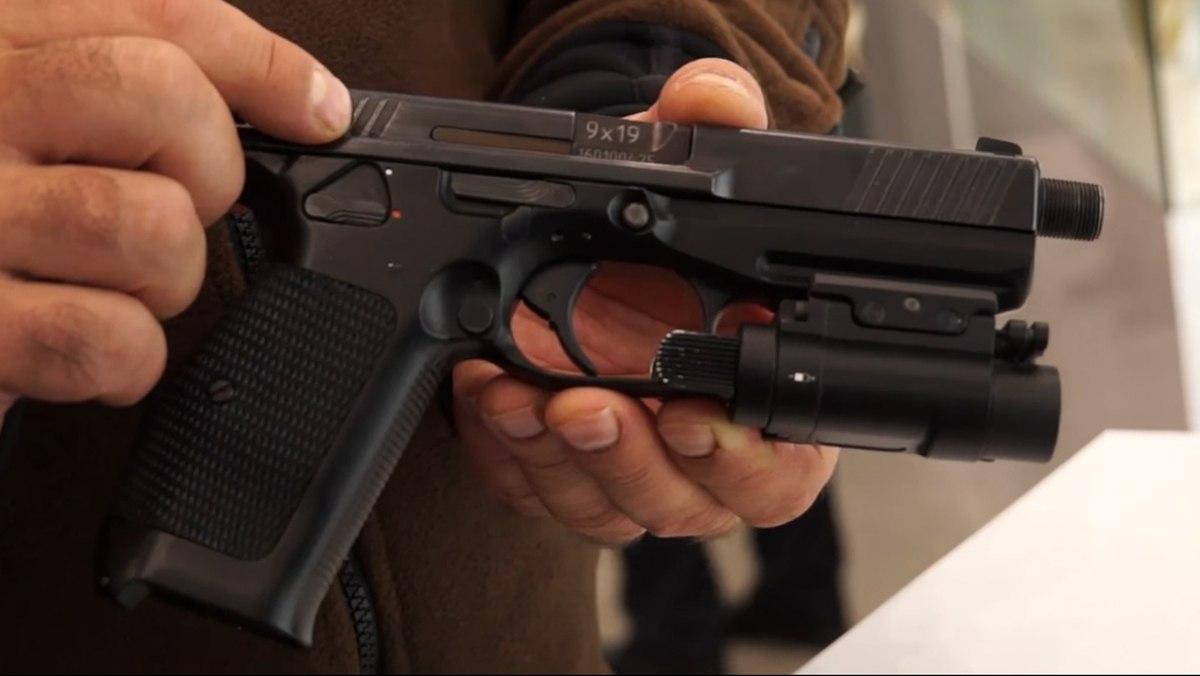 manavjivan's tweet image. #WhyTheyHateModi

The new Kalashnikov pistol: