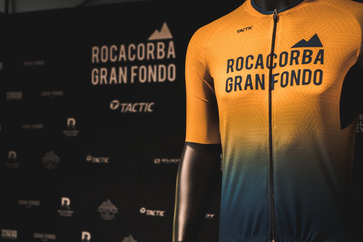 El passat divendres, vam presentar a la seu central de <a href="/tacticsport/">Tactic Sport</a>, el maillot d'obsequi a tots els participants en la <a href="/RocacorbaGF/">Rocacorba Gran Fondo</a>. 

A nosaltres ens encanta, i a vosaltres?
