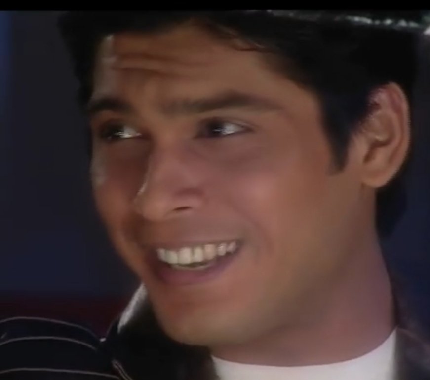 TranThuyHanh5's tweet photo. #SidharthShukla #superstar #mystar #myidol #picold #thankyou #socute #loveyou.. @sidharth_shukla
Live your life.
Happy, smile, luck your way.
Because you are always you..
We love you Siddharth Shukla💖❤❤❤ https://t.co/C7DnWFJ2ga