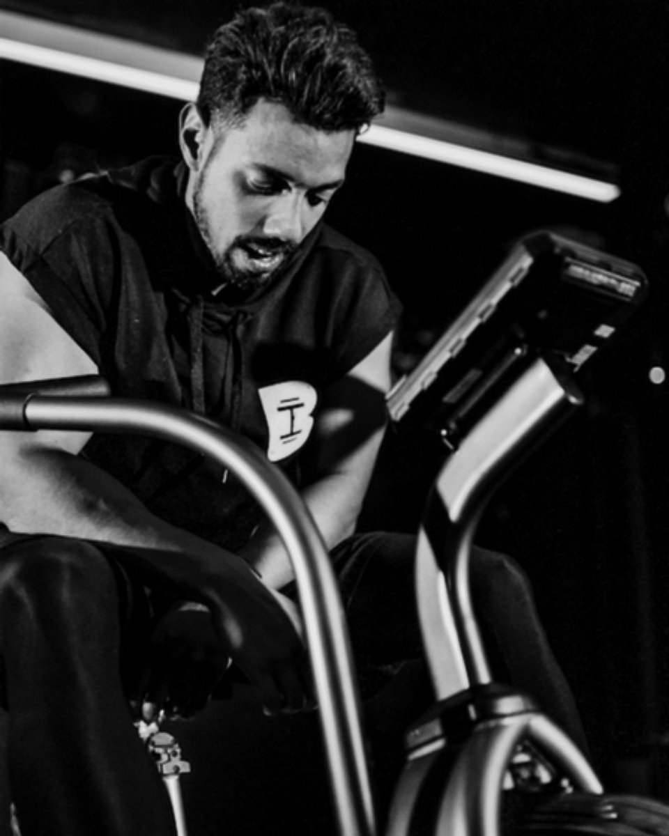 Tuesday = The Dragon! 

Do you have what it takes to slay the BEAST?!

#assaultbike #bestsbootcamp #charingcross #embankment #fitness #fitspo #hiit