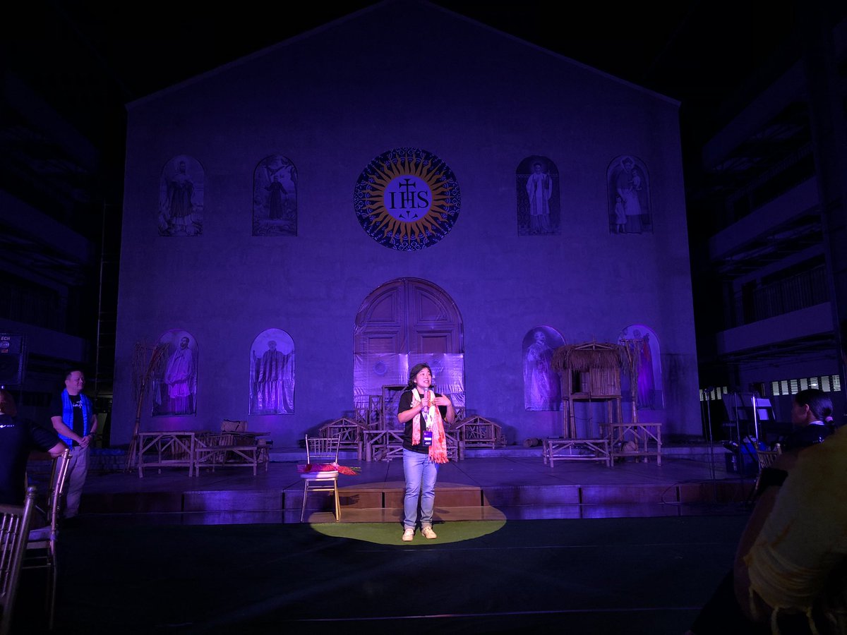 AdDUSeniorHigh's tweet photo. JBEC 2019 | Ms. Je Ching, JBEC Secretariat, gives us her message after we witnessed a “thank you” tribute for her. #JBEC2019 #OneIgnatianFamily https://t.co/YSuwBYf5xK