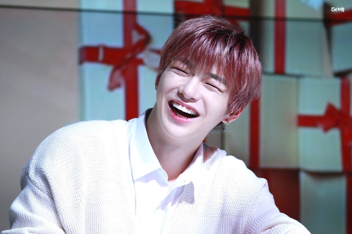 ˚ ༘♡ ◡̈ ⑅ บางคนก็โง่เกินที่จะอธิบาย ˚ ༘♡ *・°☆ ✎ ̼ tweet media