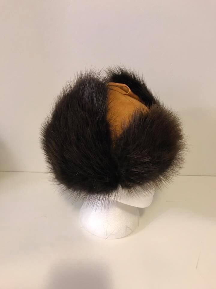 DonnaGull's tweet photo. Still available... a clutch handbag and ladies beaver fur hat.  Check out my page on Facebook.  Cree Style by De LORES #creestylebydelores #weenusk #handmadecrafts #beaverfur https://t.co/J4Sx9gVguM