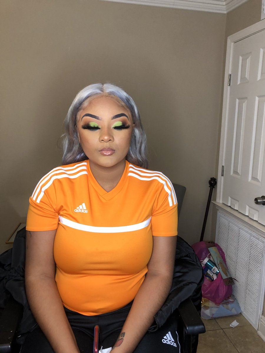 KMVmakeup's tweet photo. Y’all she look like ari 💚 BOOK WITH ME, KMV✨ #kmvmakeup #nolamua #neworleansmua #makeupartist #17yroldmua #neworleansmakeupartist #makeupaddict #undiscoveredmuas #youngenterpreneur #makeup #makeupartistworldwide #makeupartist #youngmu #nolamakeupartist #nolabeat #teenmua https://t.co/gEwmpxkM82