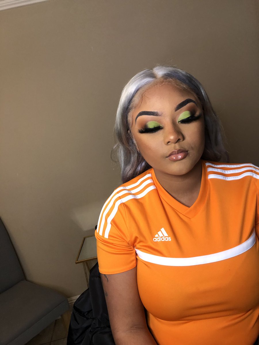 KMVmakeup's tweet photo. Y’all she look like ari 💚 BOOK WITH ME, KMV✨ #kmvmakeup #nolamua #neworleansmua #makeupartist #17yroldmua #neworleansmakeupartist #makeupaddict #undiscoveredmuas #youngenterpreneur #makeup #makeupartistworldwide #makeupartist #youngmu #nolamakeupartist #nolabeat #teenmua https://t.co/gEwmpxkM82