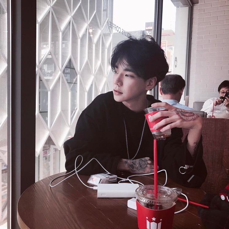 𝐄𝐦𝐦𝐚 ღ tweet media