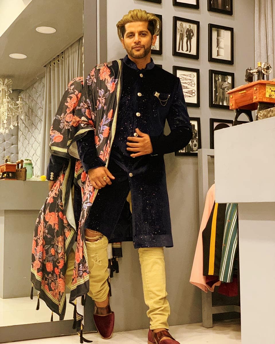 KVBohra's tweet photo. When you don't care what suits you, you just wear it cuz you know it suits you 😎
Attitude : @fashionkvb
Clothes : @pankysoni https://t.co/4ifwIvoE3J