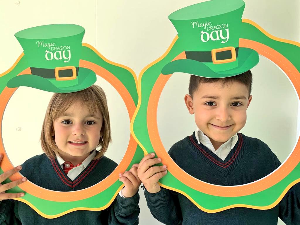 colegioaltozano's tweet image. 3 days left! Warming up for our #MagicDragonDay ! 😉🍀👌🇮🇪 #EnglishProject #OpenDay #English  #bilingualschool #educación #Infantil #Ireland #ColegioAltozano #Alicante