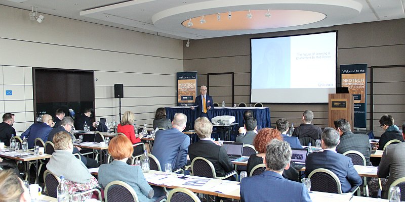 Evidence_LS's tweet photo. Michael Connolly @Qstream on the future of learning & enablement in #medicaldevice @ our #MedTechComm Leaders Forum 2019 in Zürich: https://t.co/vnYpLIegDw https://t.co/G19cG0wuPI