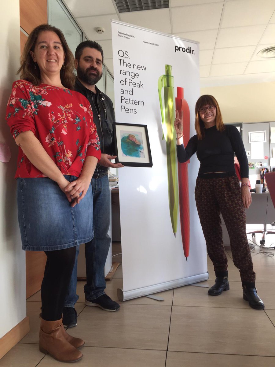 Asc_SONRISAS's tweet photo. GRACIAS @jimenezsoniagreno y #Patricia por esa donacion de bolígrafos y material para los peques y nuestros encuentros SONRISAS
Gracias #Prodir #lasrozas nos vemos el 31 de marzo con @copsarmygames 
#1niño1sonrisa
💚💙💛 
https://t.co/2mItWWwbyb
T. 649627836 https://t.co/XLzElho426