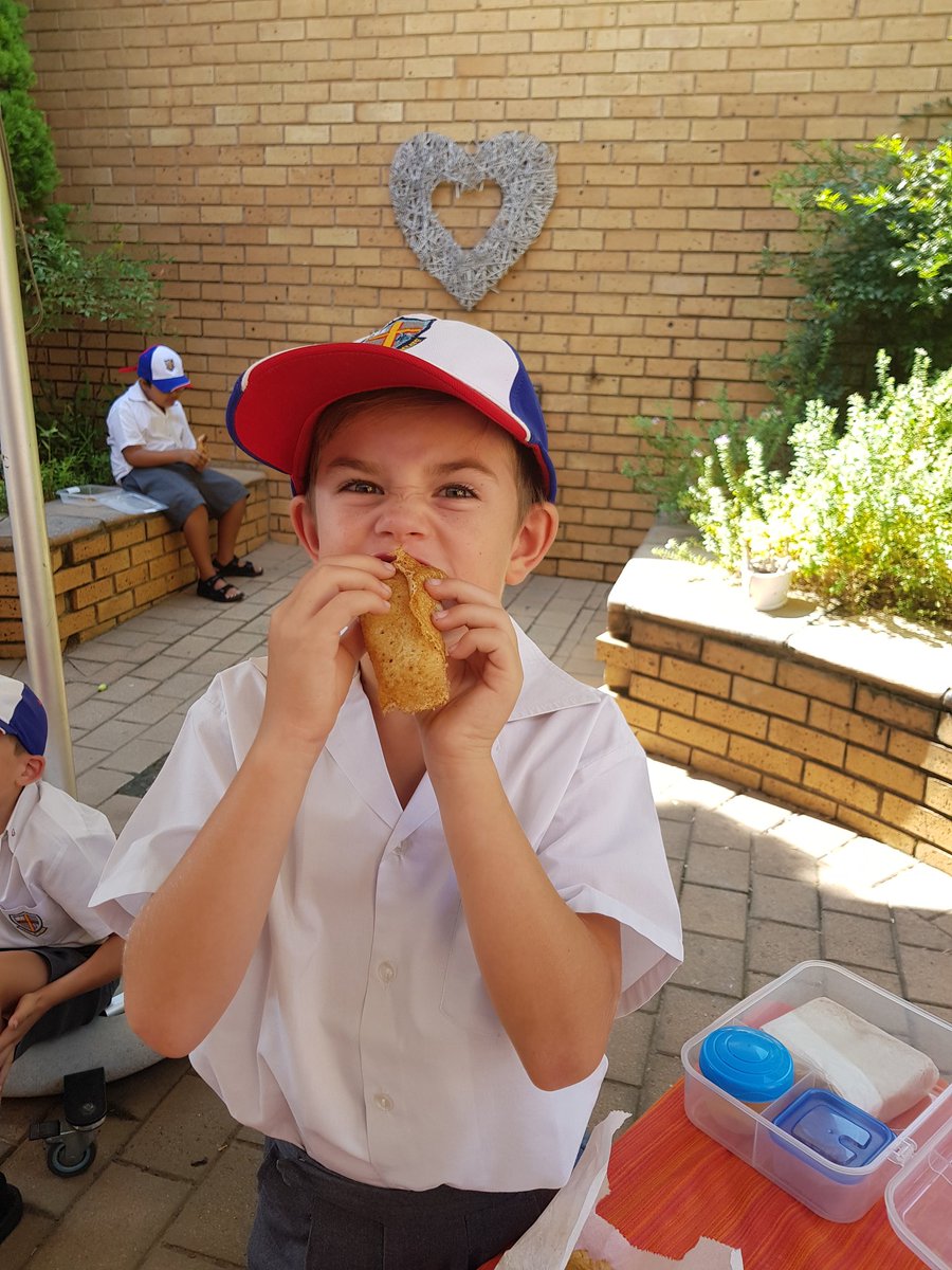 tatum_sinnett's tweet photo. A very blessed and happy Shrove Tuesday!!
🌼🙏🌼 #PancakeDay  @JPBennies @stacetink88 https://t.co/9NFianoKhi
