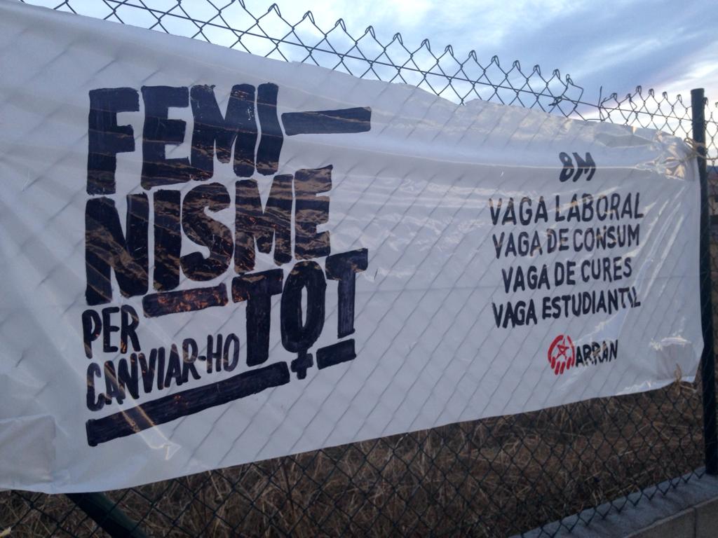 ArranManlleu's tweet photo. Les dones treballadores movem el món i ara l'aturem. El 8M caminem cap a la #VagaGeneralFeminista: vaga laboral, de consum, de cures i estudiantil.

Juntes som més fortes, organitzades imparables! https://t.co/nrCgOja5hn