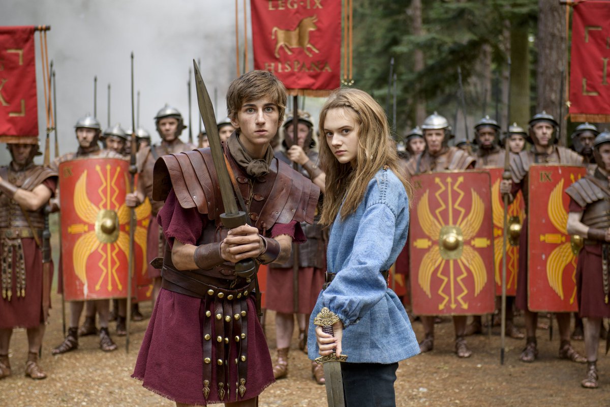 Happy #WorldBookDay you rotten lot! To be in with a chance of winning a family ticket to the world premiere of #HorribleHistoriesTheMovie share a pic of yourself dressed as as a Rotten Roman or Cut-throat Celt. More details on how to enter: po.st/HHWBD