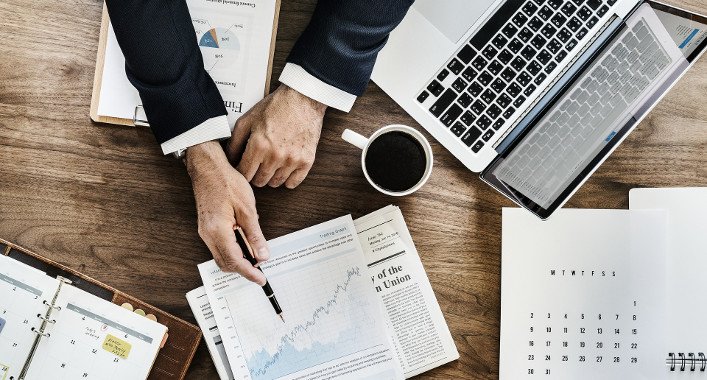 Unternehmensdaten finden. B2B-Vermarkter sehen sich einer veränderlichen und unsicheren D... cmoatwork.com/ar/4831?locale… #ABM #AccountBasedMarketing #DataAnalytics #DataDrivenMarketing #DataMarketing