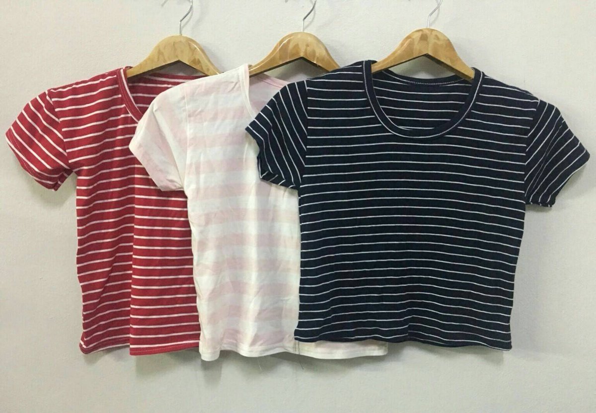 TMaaun's tweet photo. เสื้��ครอปแขนสั้นลายทาง ราคา 75฿ เท่านั้น.สนใจสั่งจองได้เลยจ้าาา https://t.co/0gjV5KMaHY