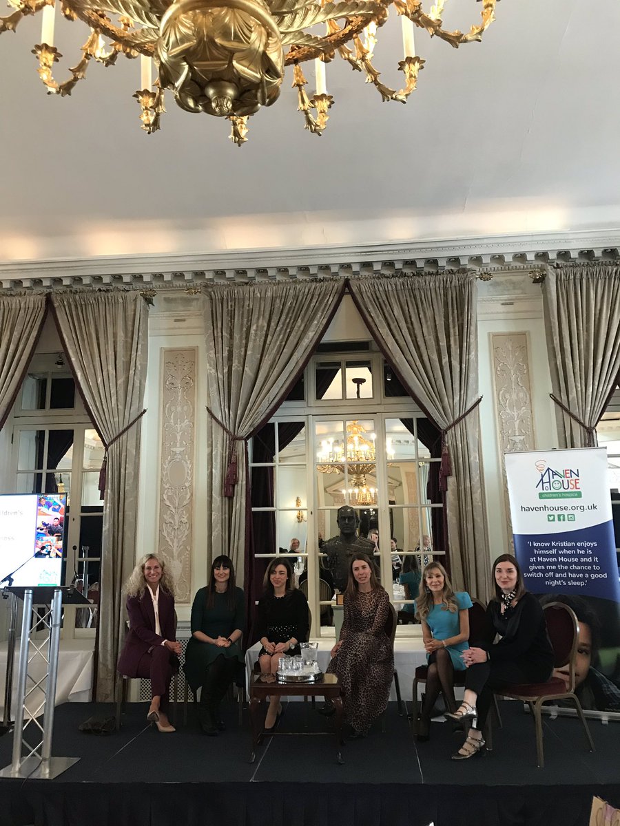 HavenHouseCH's tweet image. We are celebrating #InternationalWomensDay today at our Women in Business lunch with a discussion about the #IWD2019 theme #BalanceforBetter.