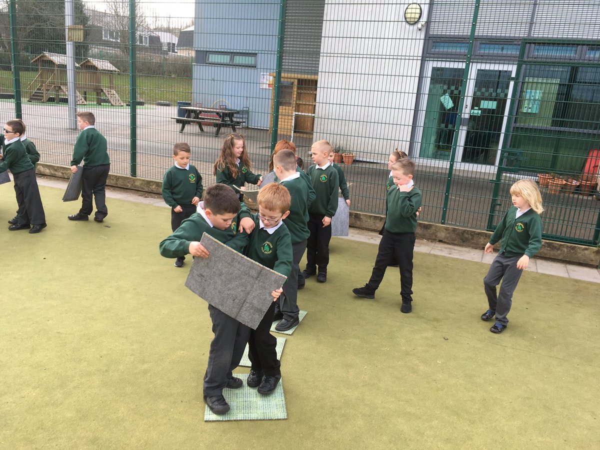 wpsenfys's tweet photo. We successfully worked as a team to cross the lava in just a few lava proof tiles! We realise that we can be more successful when collaborating! #CollaborativeCariad #WPSMetacognition https://t.co/QRDaELhRt2